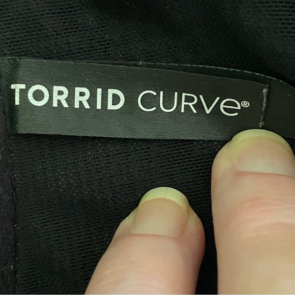 Torrid Curve Skull Print Comfort Bra 50D Women Black Gray T-Shirt Goth Shaping - Picture 5 of 6